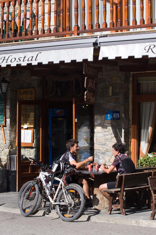 Hostal La Font Os de Civís Exterior photo