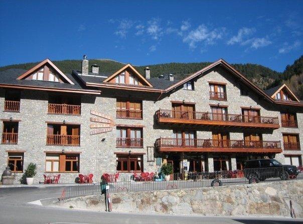 Hostal La Font Os de Civís Exterior photo